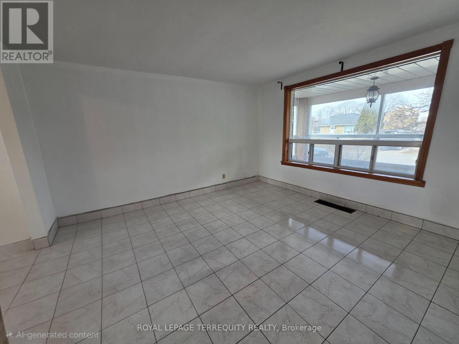 15 Westcliffe Road, Toronto, Ontario  M3M 1K6 - Photo 4 - W12878318