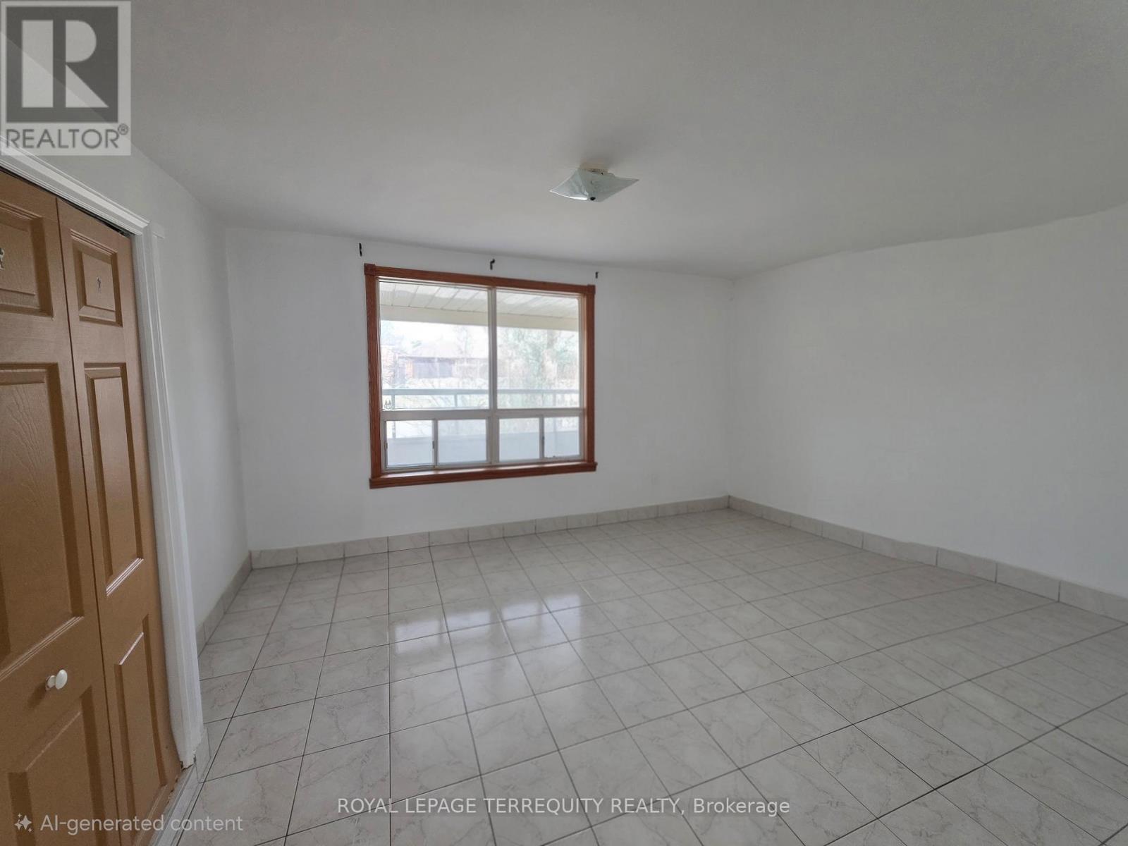 15 Westcliffe Road, Toronto, Ontario  M3M 1K6 - Photo 6 - W12878318