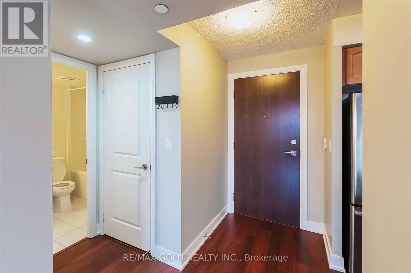 2125 - 2 Eva Road, Toronto, Ontario  M9C 5H7 - Photo 6 - W12878340