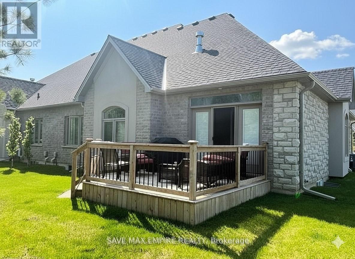 404 - 5 Wood Haven Drive, Tillsonburg, Ontario  N4G 0A8 - Photo 2 - X12878276