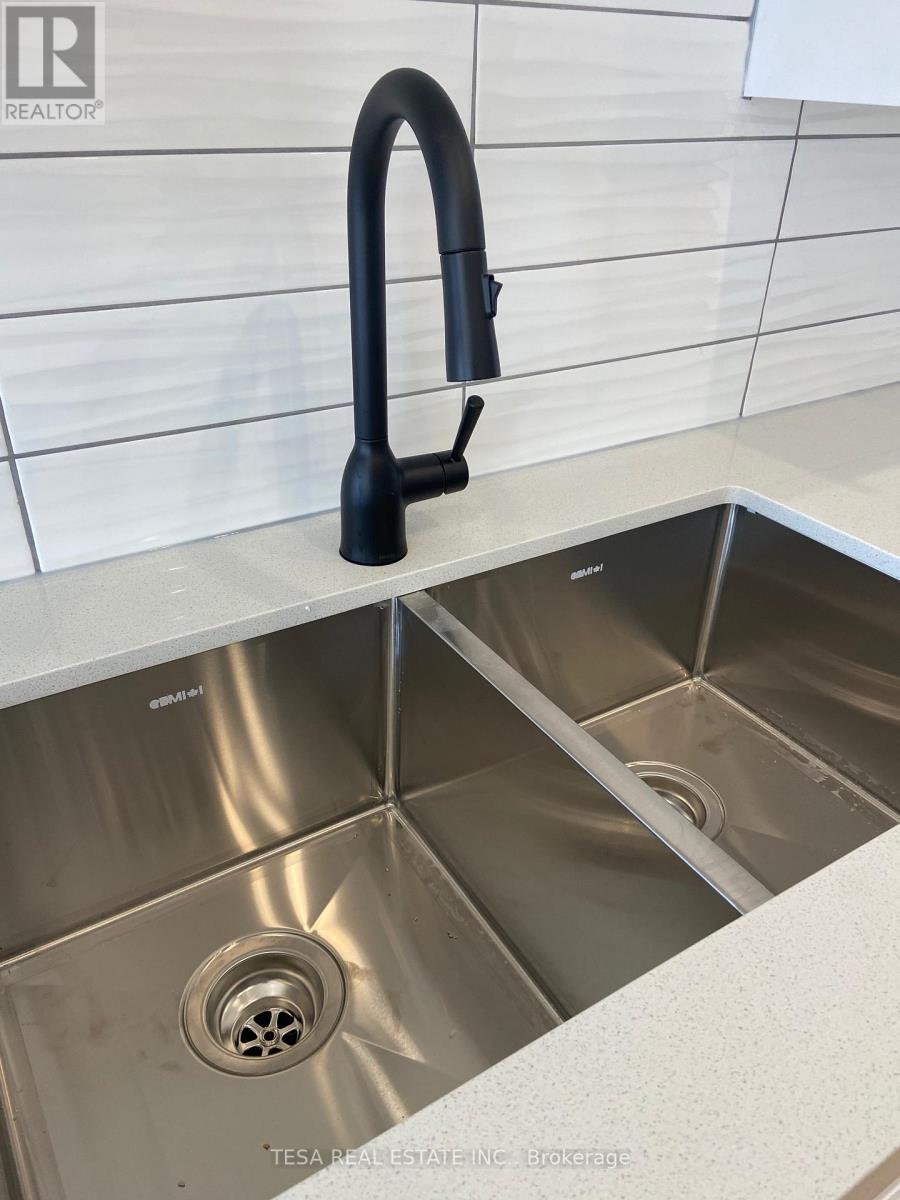 2 - 158 Darling Street, Brantford, Ontario  N3S 3W6 - Photo 7 - X12878294