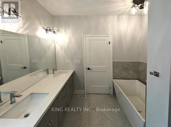 1043 Kettle Court, Fort Erie, Ontario  L2A 0E7 - Photo 20 - X12878344