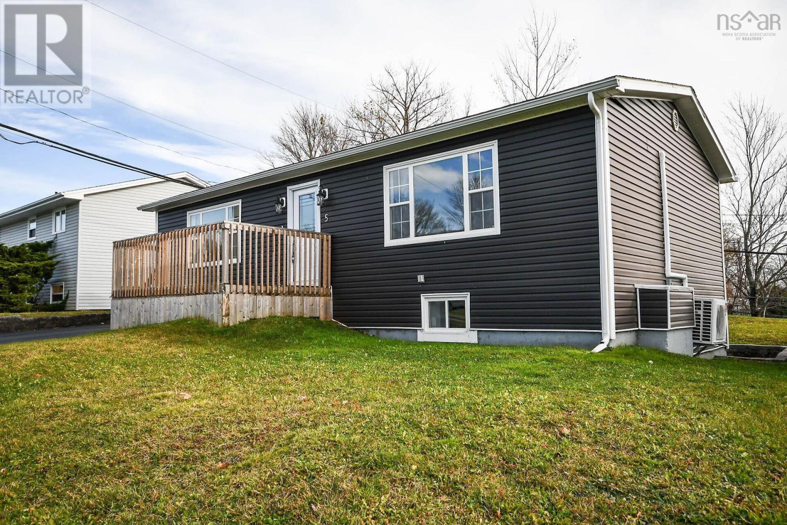 5 Sampson Drive, Lower Sackville, Nova Scotia  B4C 2T7 - Photo 2 - 202604423