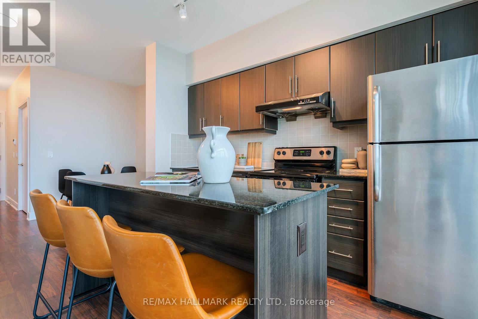 Ph2 - 35 Brian Peck Crescent, Toronto, Ontario  M4G 0A5 - Photo 13 - C12876942