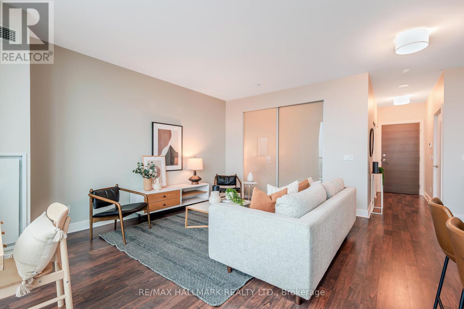 Ph2 - 35 Brian Peck Crescent, Toronto, Ontario  M4G 0A5 - Photo 11 - C12876942
