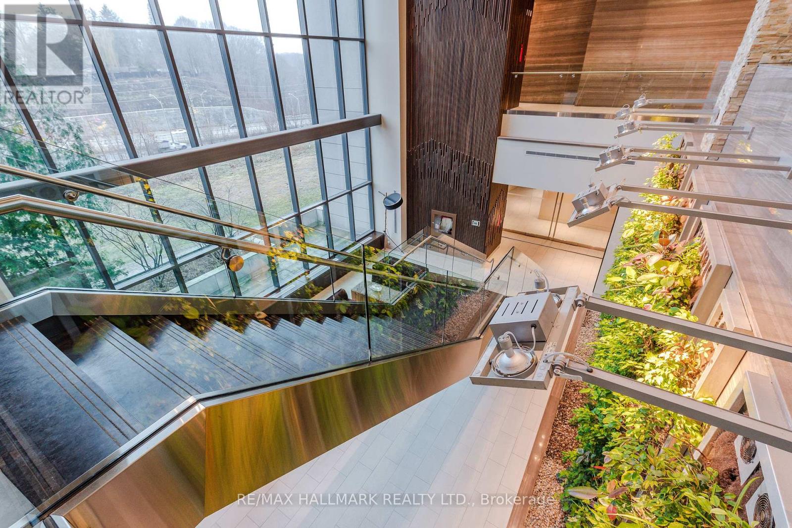 Ph2 - 35 Brian Peck Crescent, Toronto, Ontario  M4G 0A5 - Photo 29 - C12876942