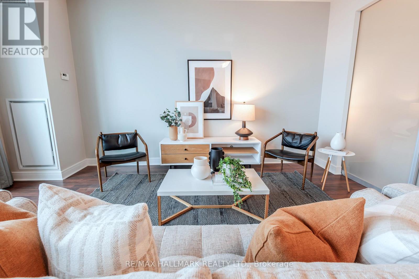 Ph2 - 35 Brian Peck Crescent, Toronto, Ontario  M4G 0A5 - Photo 7 - C12876942