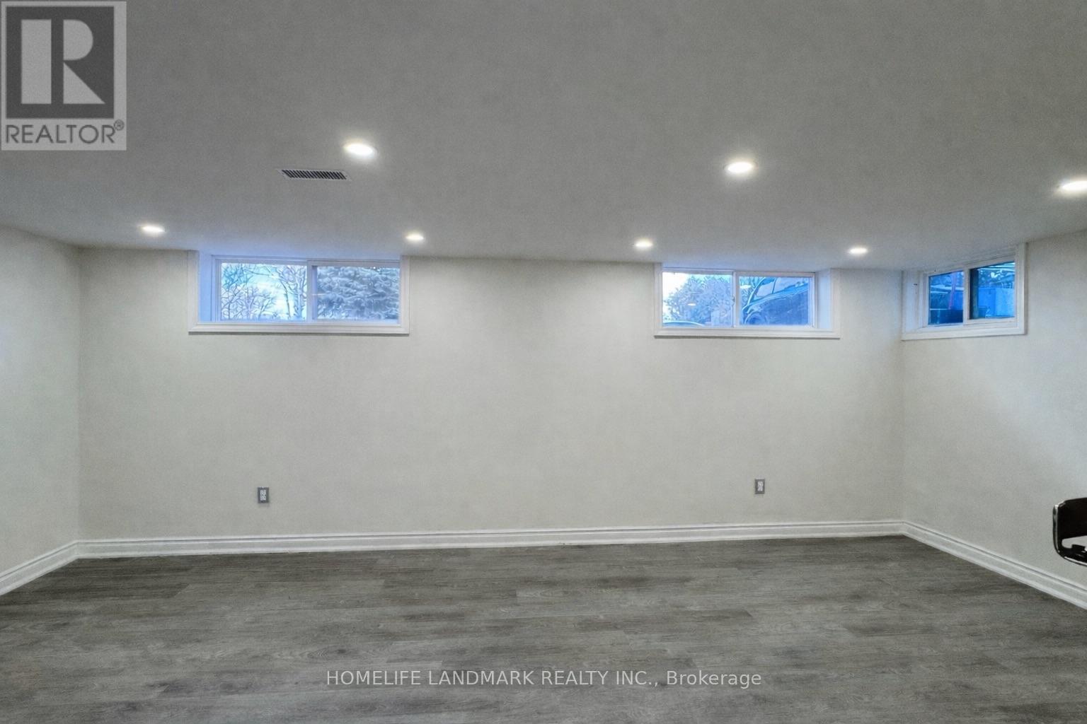 Lower - 28 Benfer Road, Richmond Hill (Crosby), Ontario  L4C 2J9 - Photo 12 - N12831646