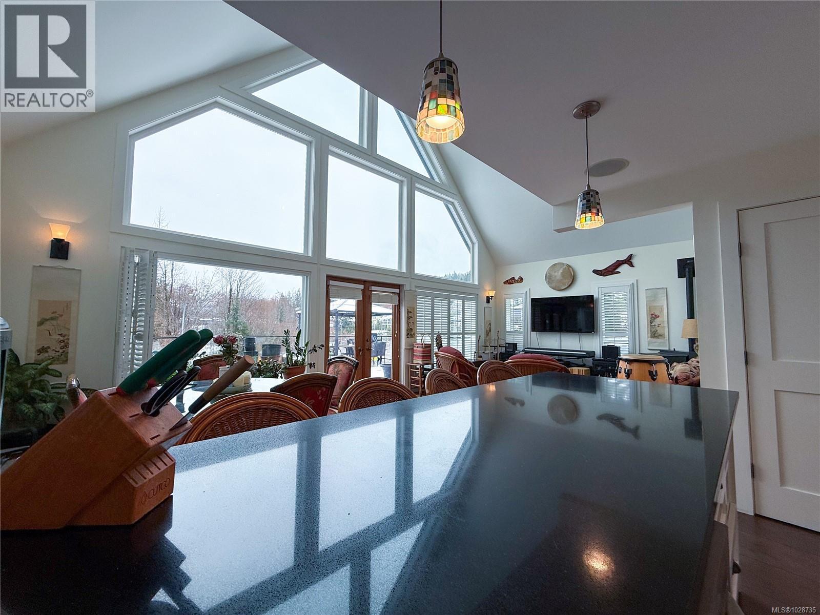 462 Point Ideal Dr, Lake Cowichan, British Columbia  V0R 2G0 - Photo 2 - 1028735