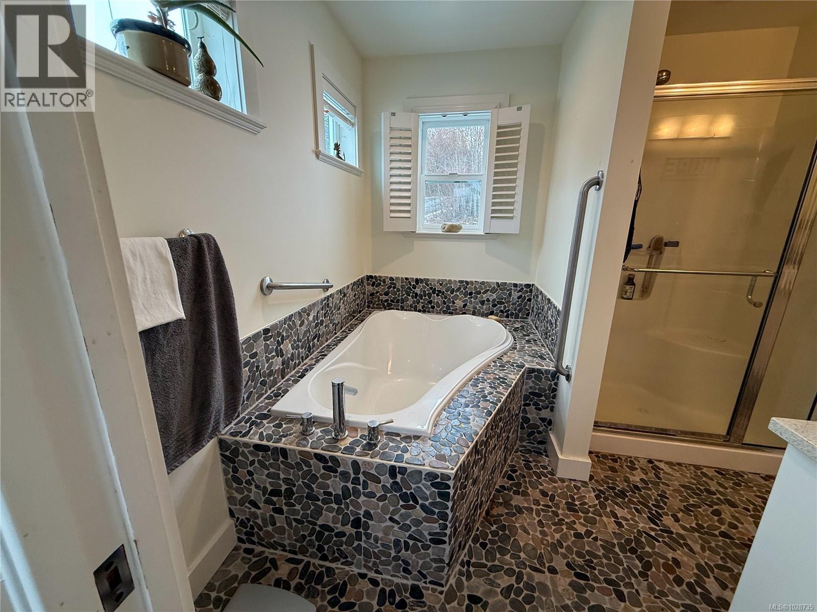 462 Point Ideal Dr, Lake Cowichan, British Columbia  V0R 2G0 - Photo 7 - 1028735