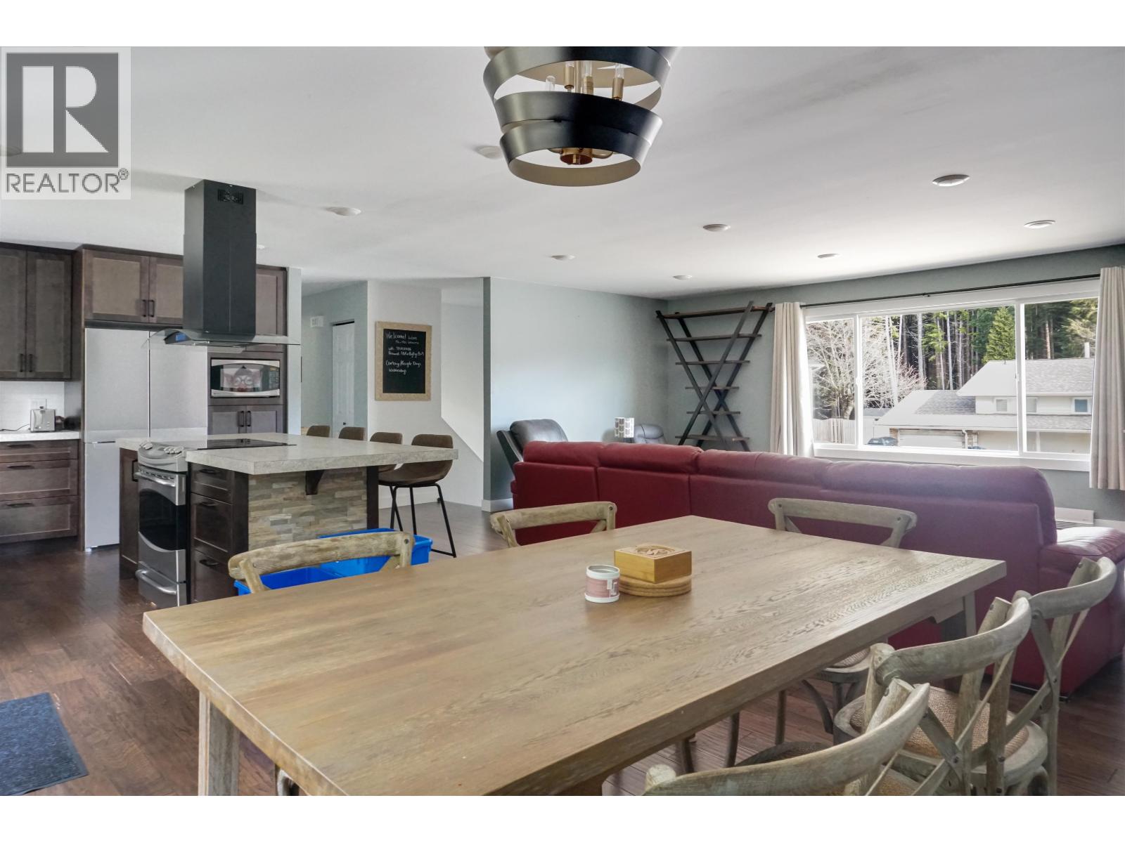 60 Angle Street, Kitimat, British Columbia  V8C 2N3 - Photo 7 - R3099227