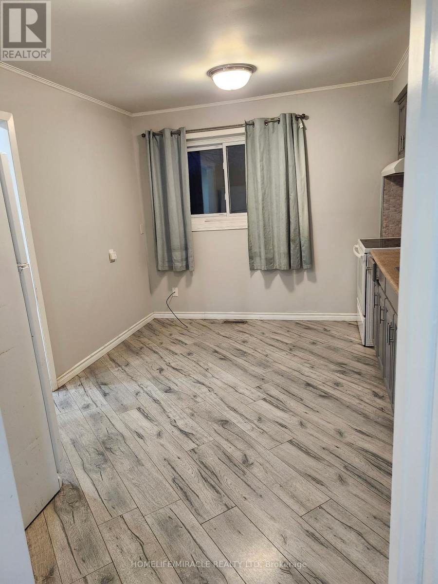 Main - 6 Wall Court, Barrie, Ontario  L4M 5A4 - Photo 12 - S12852052