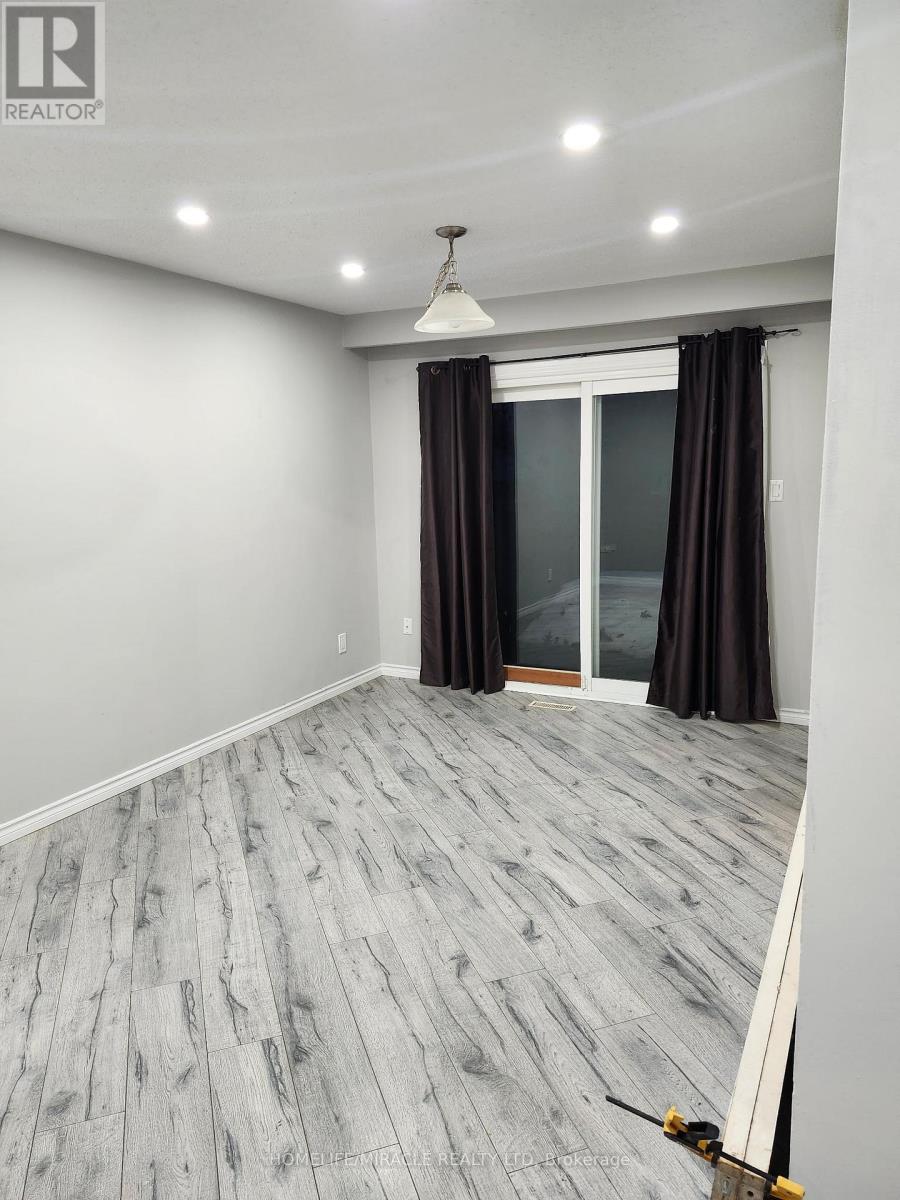 Main - 6 Wall Court, Barrie, Ontario  L4M 5A4 - Photo 15 - S12852052