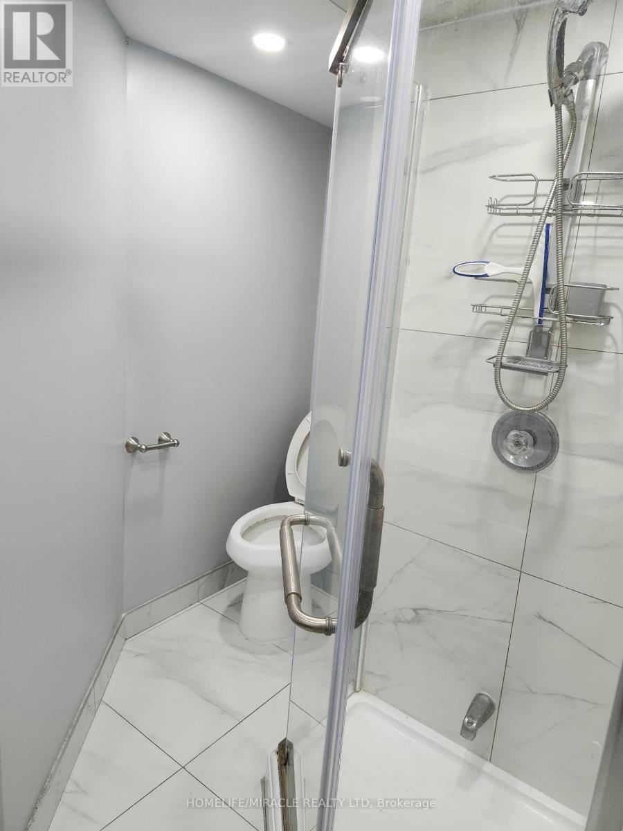 Main - 6 Wall Court, Barrie, Ontario  L4M 5A4 - Photo 18 - S12852052