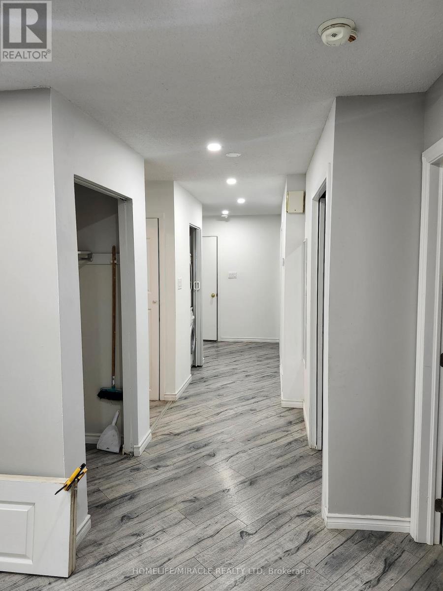 Main - 6 Wall Court, Barrie, Ontario  L4M 5A4 - Photo 11 - S12852052