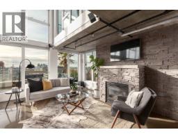 <div class="price">$1,648,000</div> 1002 289 Alexander Street, Vancouver<br><div style="margin-bottom:8px;"><small>Royal LePage Sussex</small></div><div class='bed_bath'>1 Bed | 2 Bath</div>