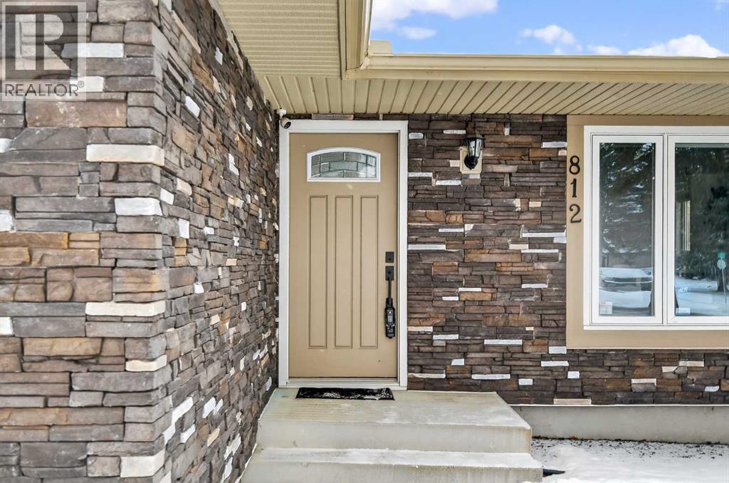 812 Acadia Drive Se, Calgary, Alberta  T2J 0C5 - Photo 2 - A2291902
