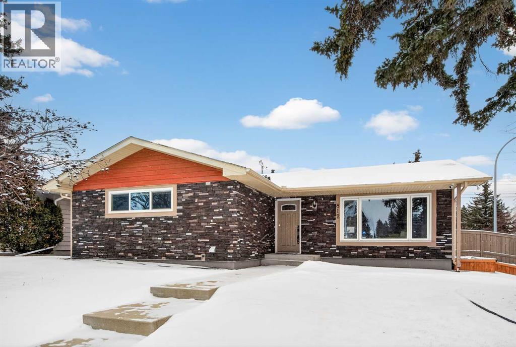 812 Acadia Drive SE, Calgary, Alberta
