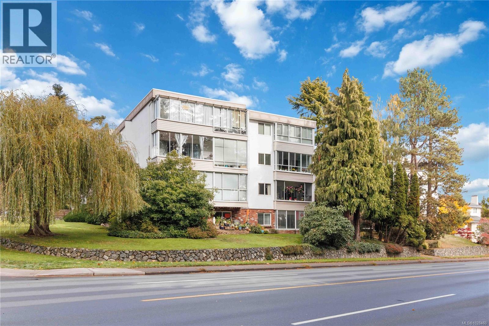 401 190 Gorge Rd W, Saanich, British Columbia  V9A 1M4 - Photo 13 - 1028460