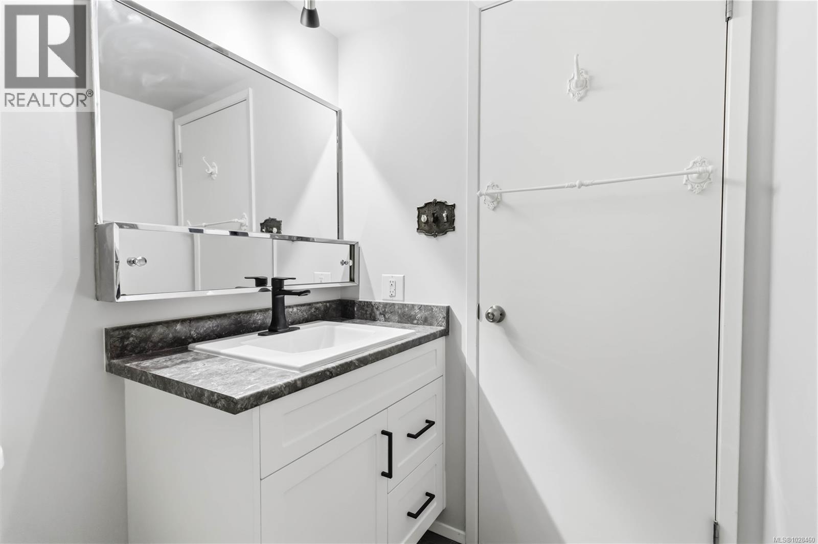 401 190 Gorge Rd W, Saanich, British Columbia  V9A 1M4 - Photo 28 - 1028460