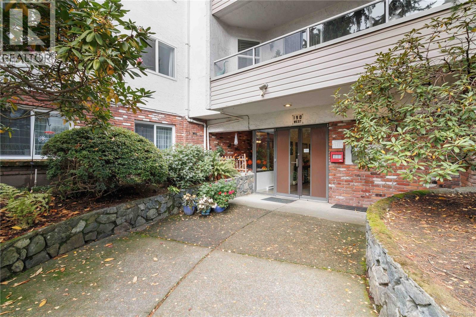 401 190 Gorge Rd W, Saanich, British Columbia  V9A 1M4 - Photo 32 - 1028460