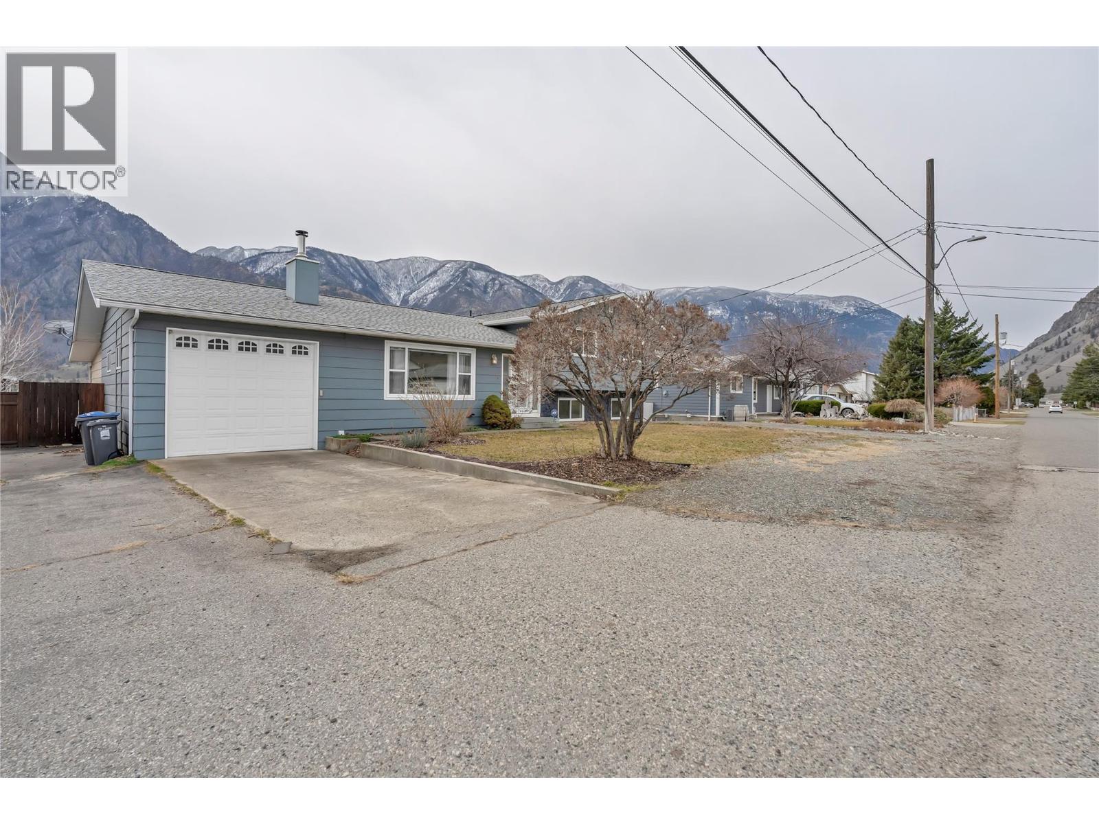 531 3rd Avenue, Keremeos, British Columbia  V0X 1N2 - Photo 34 - 10378878