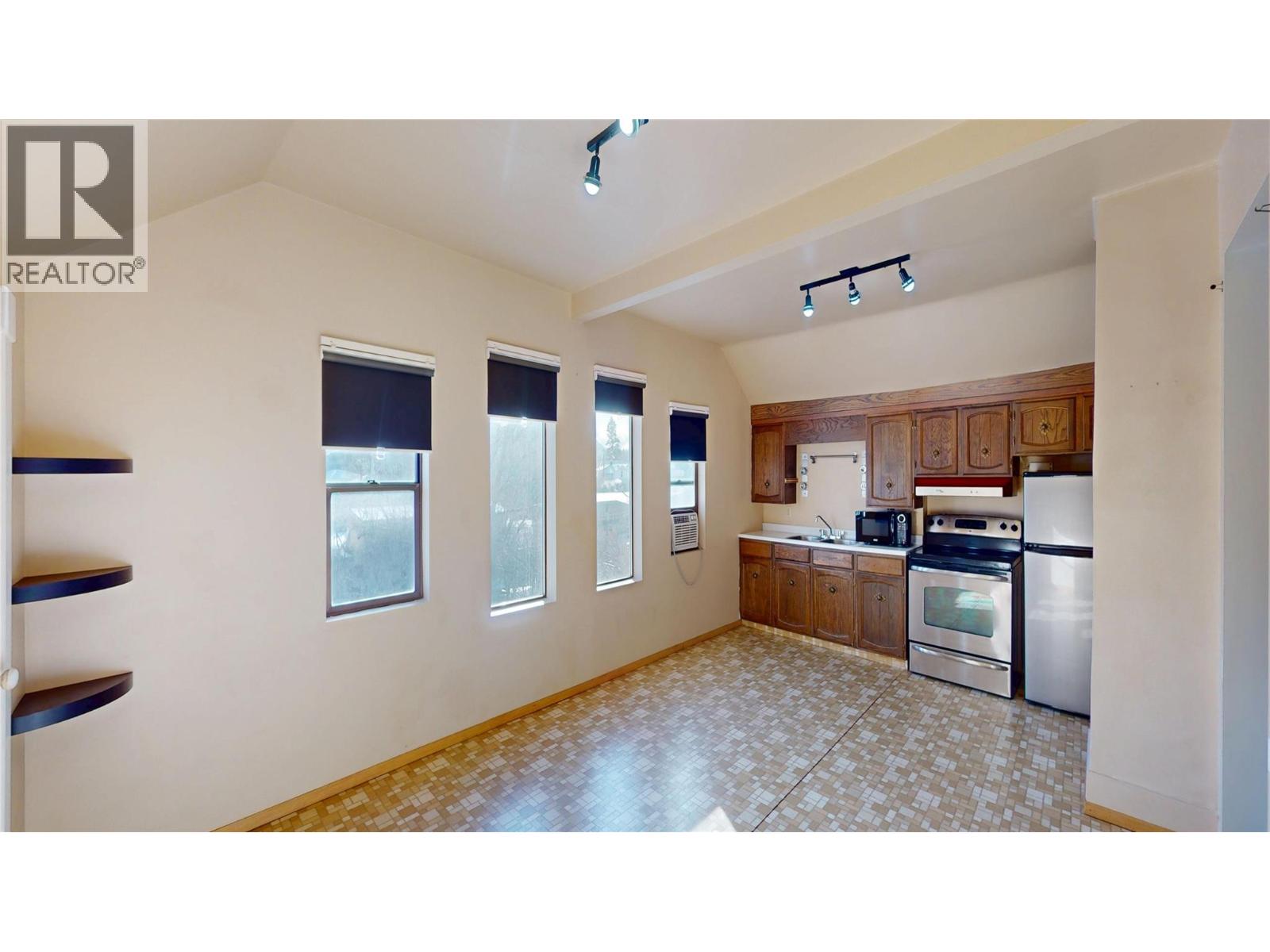 216 14th Avenue S, Cranbrook, British Columbia  V1C 2X2 - Photo 29 - 10378903