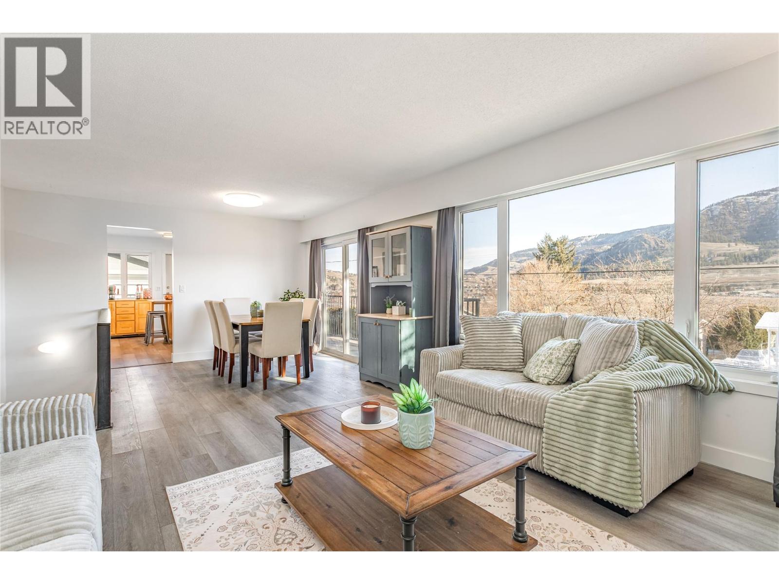 2160 Lynrick Road, Kelowna, British Columbia  V1P 1G4 - Photo 8 - 10378948