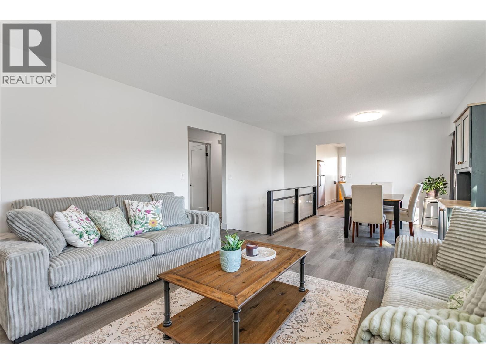 2160 Lynrick Road, Kelowna, British Columbia  V1P 1G4 - Photo 7 - 10378948