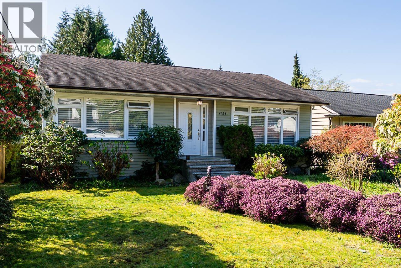 1126 KINGS AVENUE, west vancouver, British Columbia