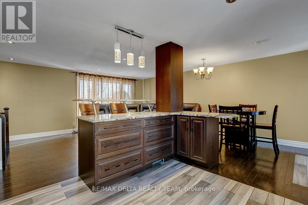 410 Phoenix Crescent, Ottawa, Ontario  K1E 2E9 - Photo 20 - X12878354