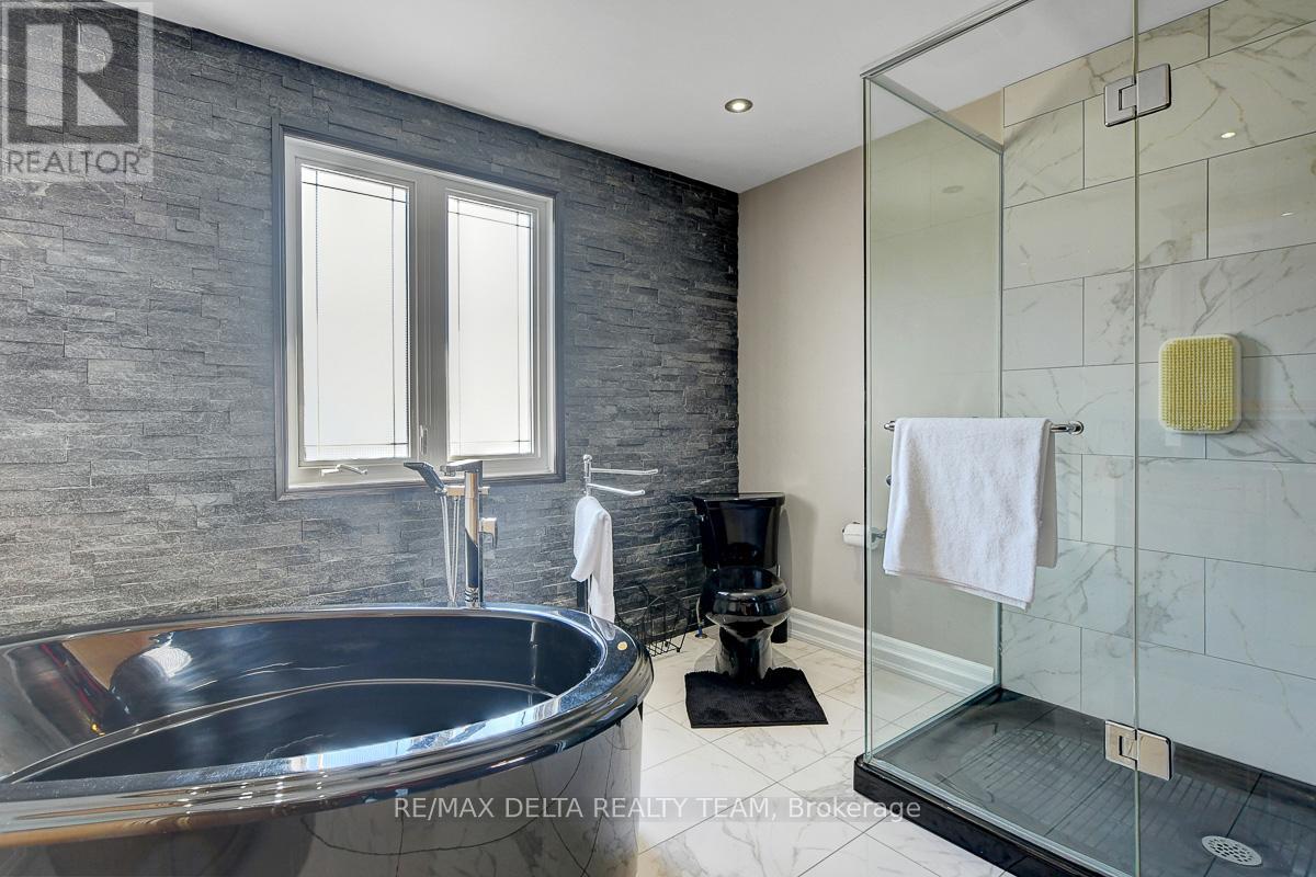 410 Phoenix Crescent, Ottawa, Ontario  K1E 2E9 - Photo 25 - X12878354