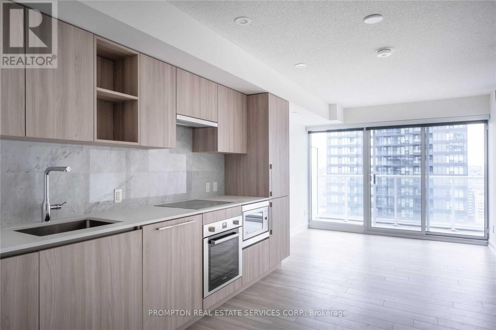 2709 - 17 Bathurst Street, Toronto (Waterfront Communities), Ontario  M5V 0N1 - Photo 4 - C12878400