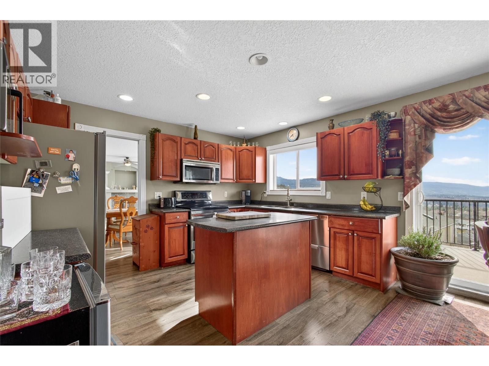 1562 Longley Crescent, Kelowna, British Columbia  V1P 1M9 - Photo 9 - 10378730