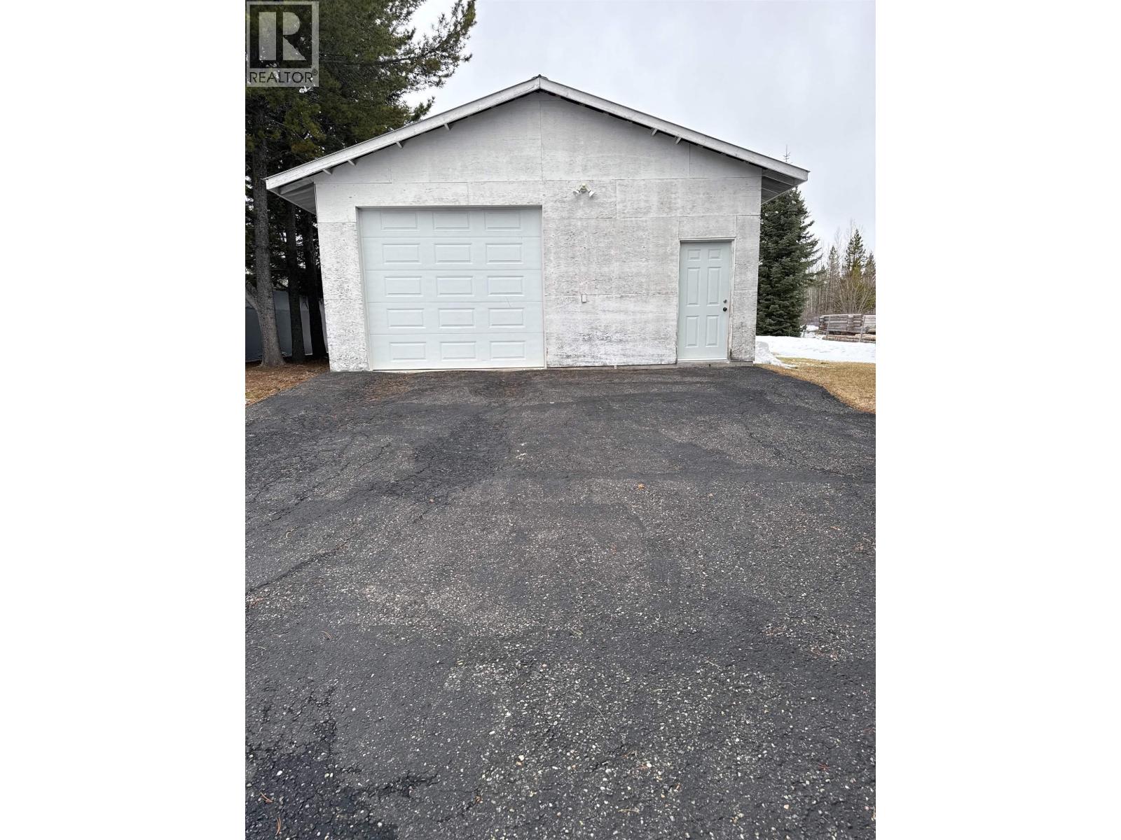 1911 N Blackburn Road, Prince George, British Columbia  V2N 6B9 - Photo 4 - R3099410