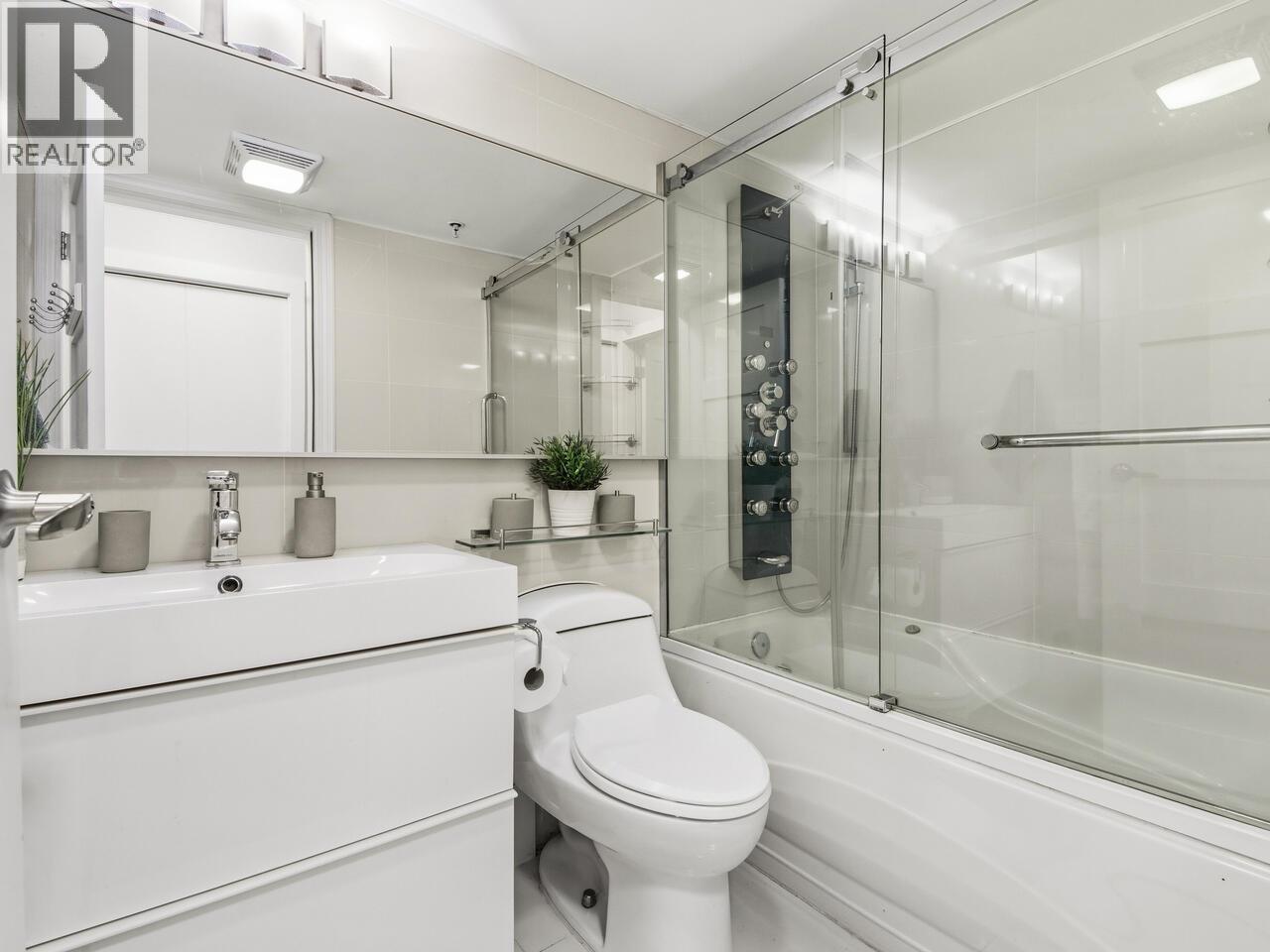 105 518 Thirteenth Street, New Westminster, British Columbia  V3M 4L9 - Photo 19 - R3092070