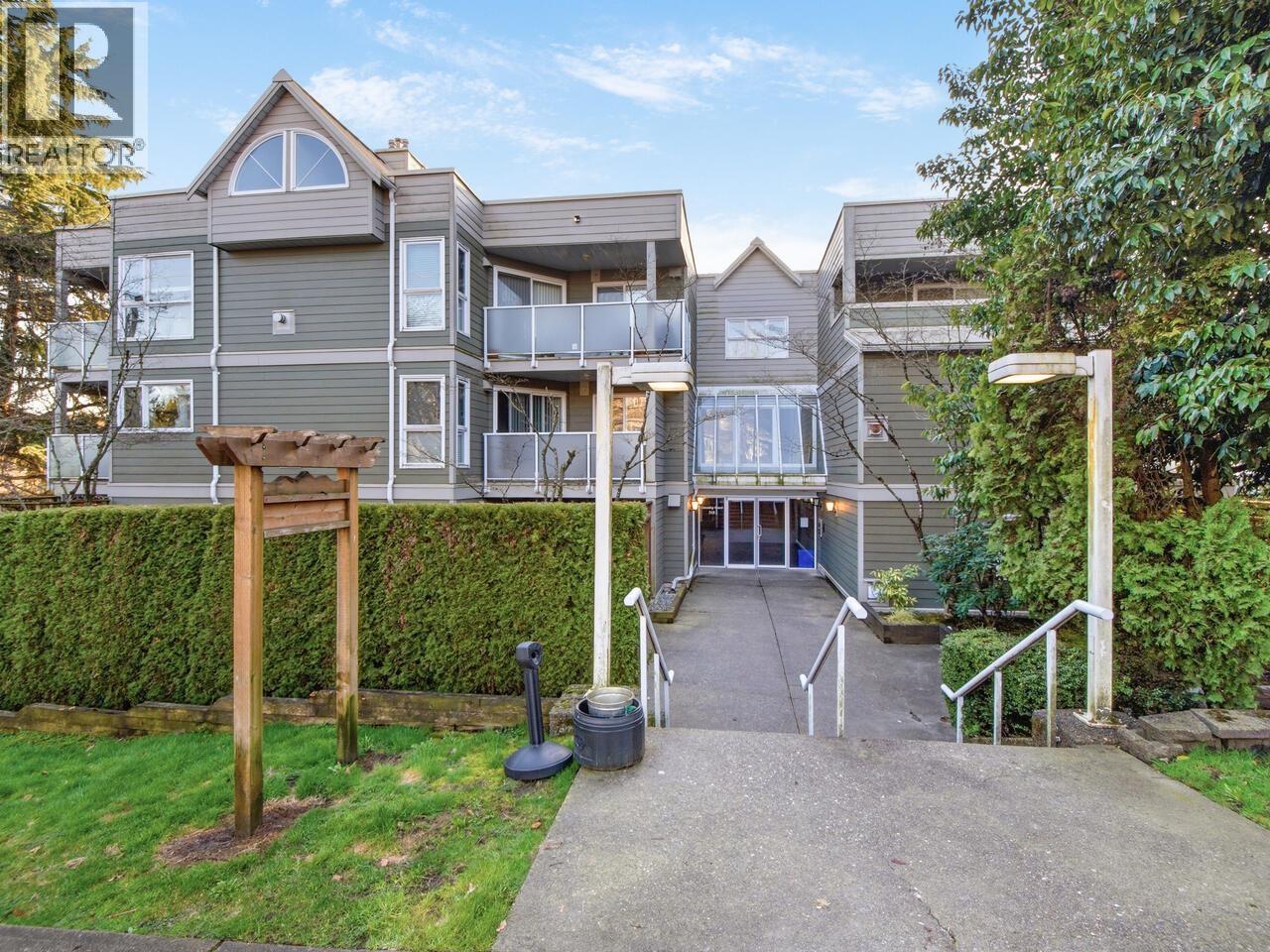 105 518 Thirteenth Street, New Westminster, British Columbia  V3M 4L9 - Photo 2 - R3092070