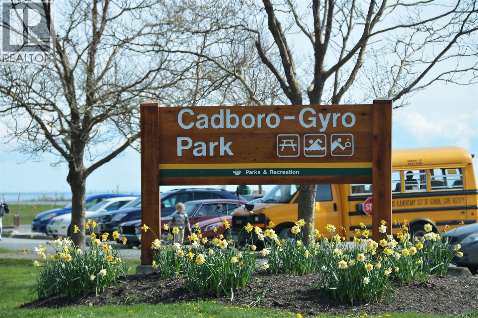 3911 Dawe Rd, Saanich, British Columbia  V8N 4H5 - Photo 30 - 1026101