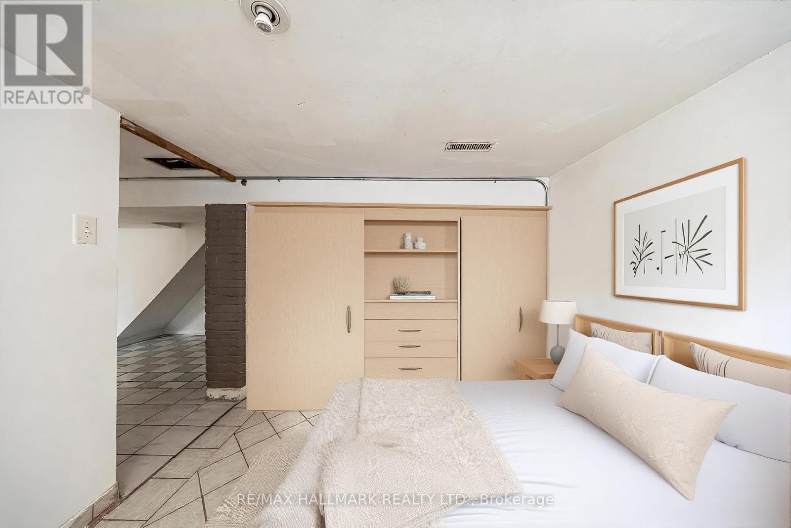 31 Kildonan Road, Toronto (East End-Danforth), Ontario  M4E 2N5 - Photo 12 - E12878378