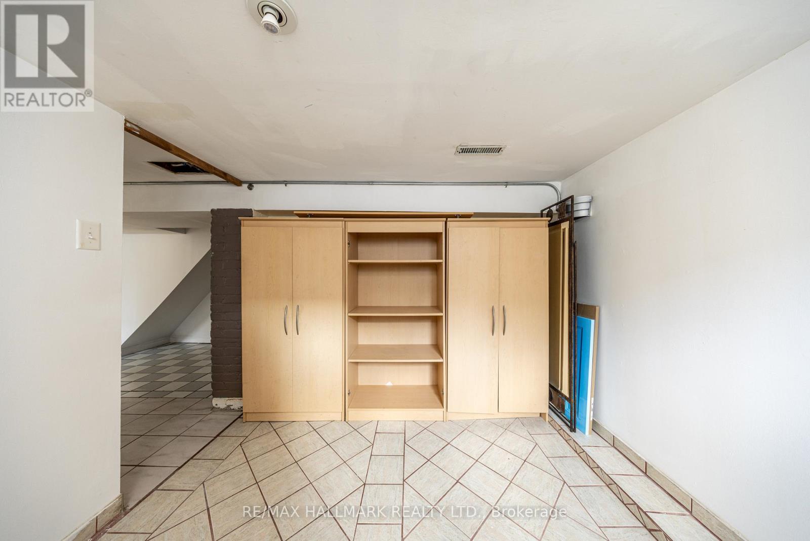 31 Kildonan Road, Toronto (East End-Danforth), Ontario  M4E 2N5 - Photo 13 - E12878378