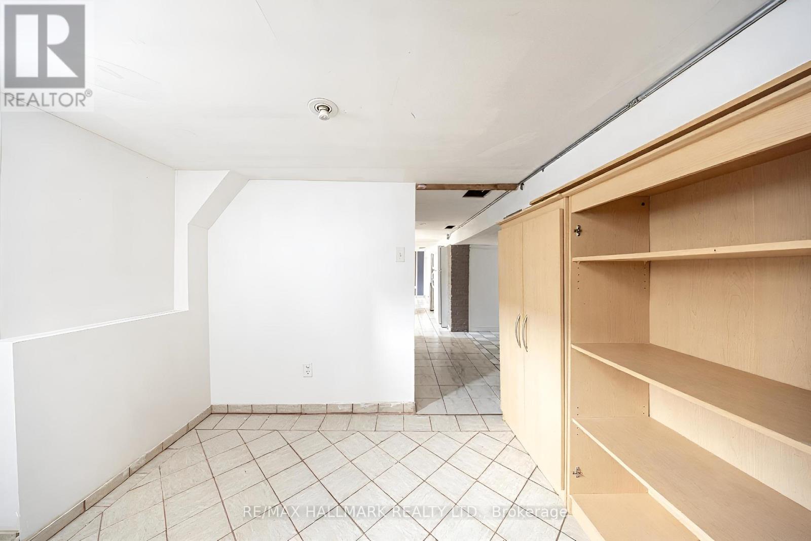 31 Kildonan Road, Toronto (East End-Danforth), Ontario  M4E 2N5 - Photo 14 - E12878378