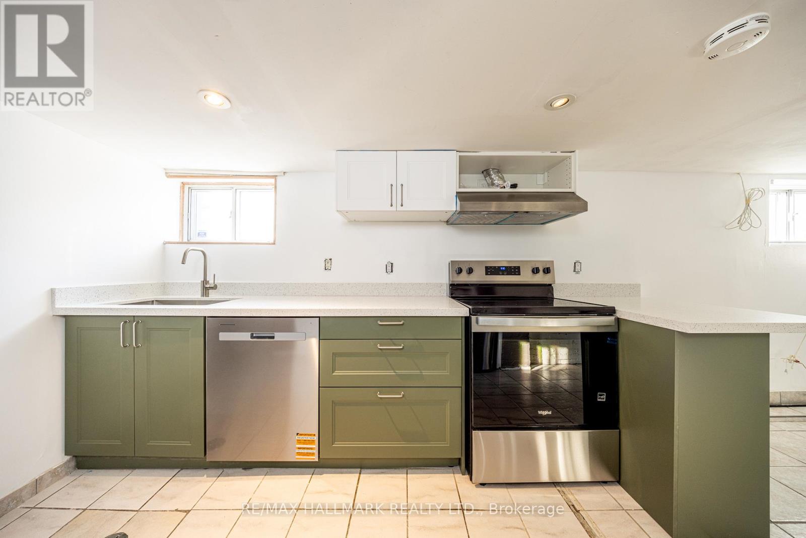 31 Kildonan Road, Toronto (East End-Danforth), Ontario  M4E 2N5 - Photo 4 - E12878378