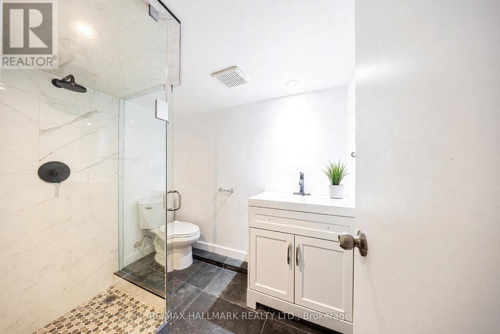 31 Kildonan Road, Toronto (East End-Danforth), Ontario  M4E 2N5 - Photo 9 - E12878378