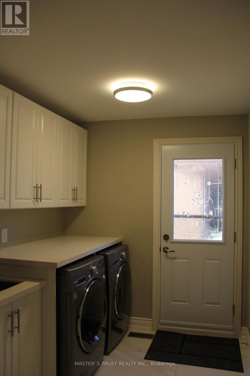 125 Purcell (Upper) Square, Toronto (Steeles), Ontario  M1V 3Y9 - Photo 10 - E12878396