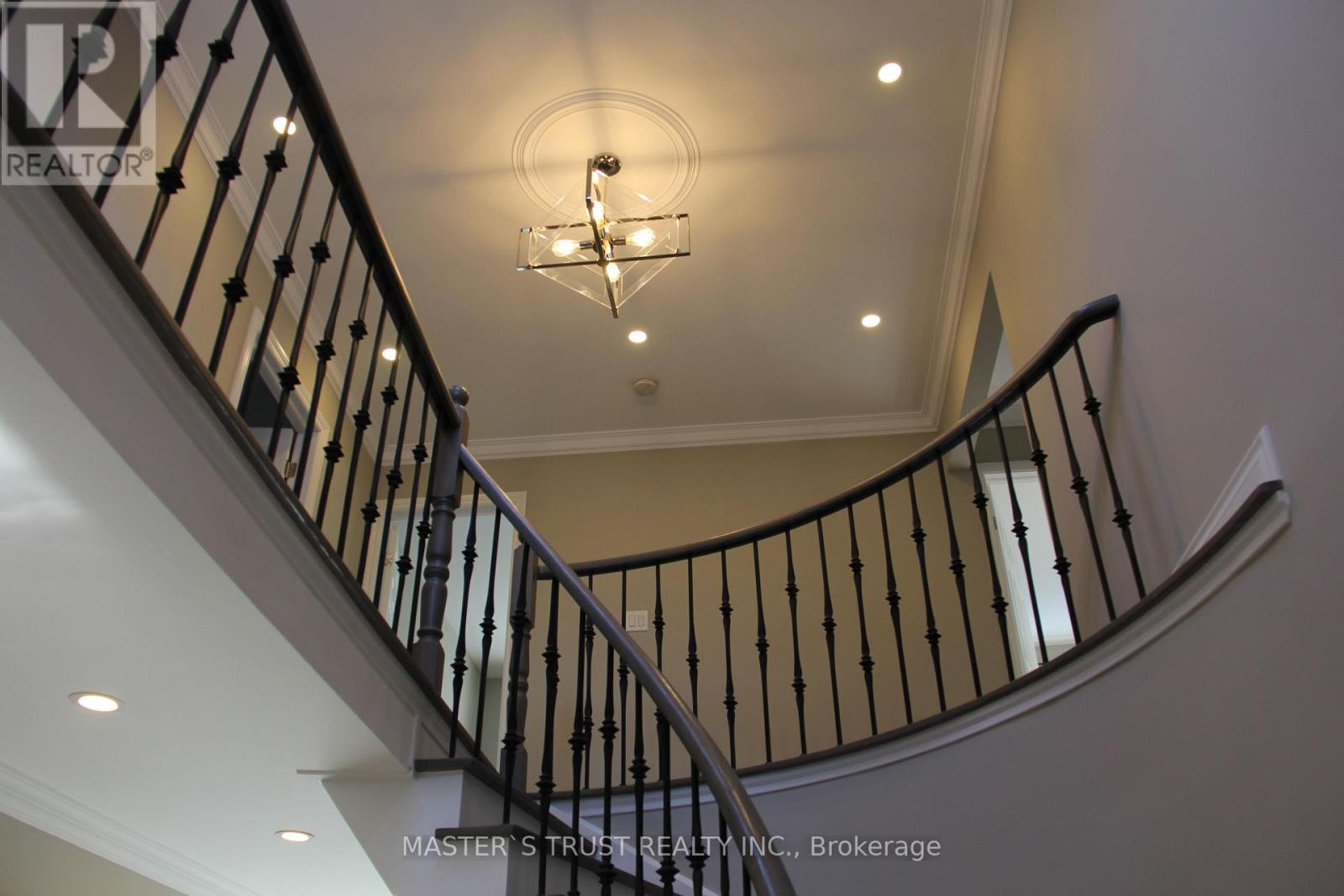 125 Purcell (Upper) Square, Toronto (Steeles), Ontario  M1V 3Y9 - Photo 8 - E12878396