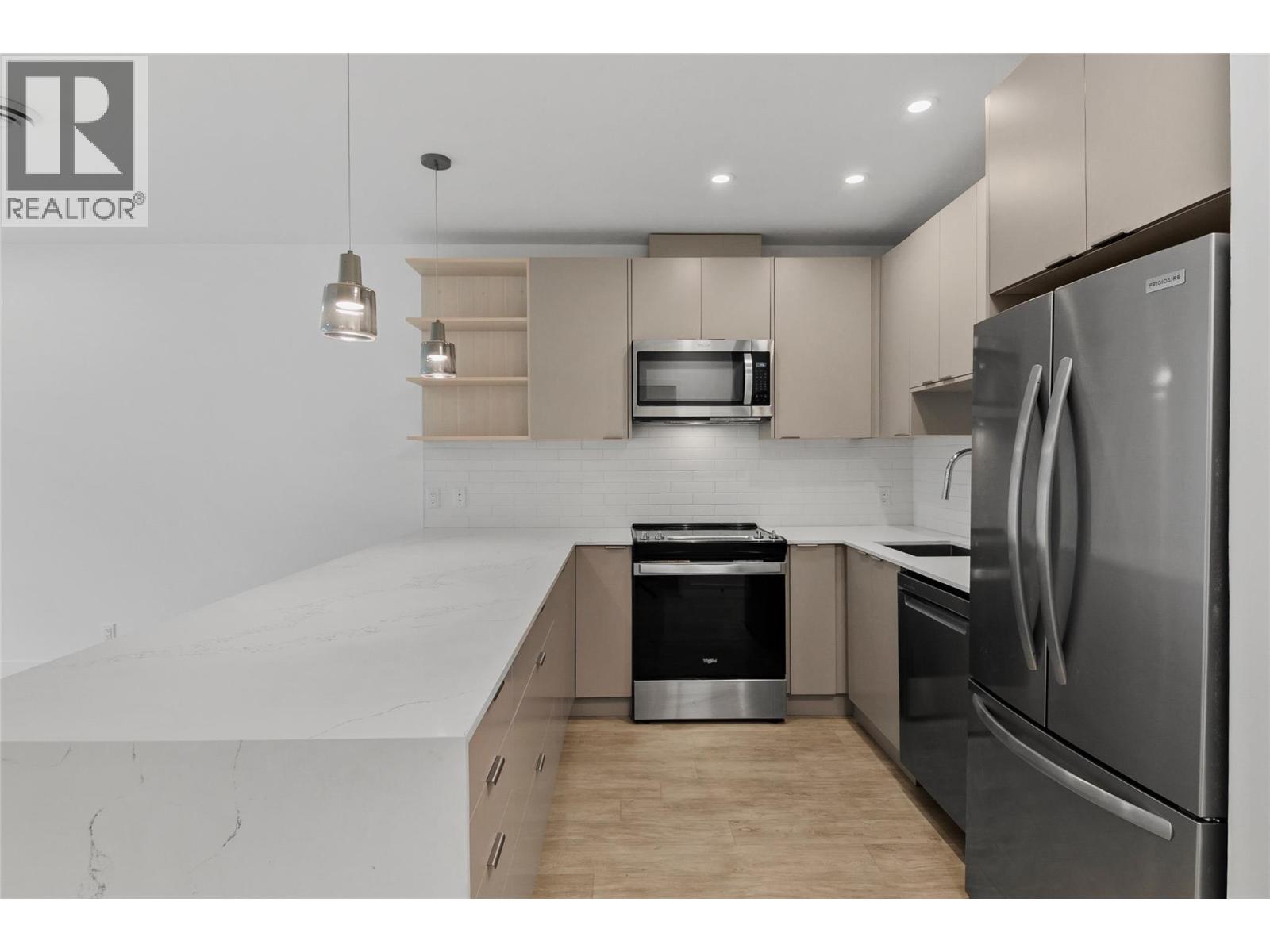 1701 Coursier Avenue Unit# 2204, Revelstoke, British Columbia  V0E 2S3 - Photo 8 - 10378495