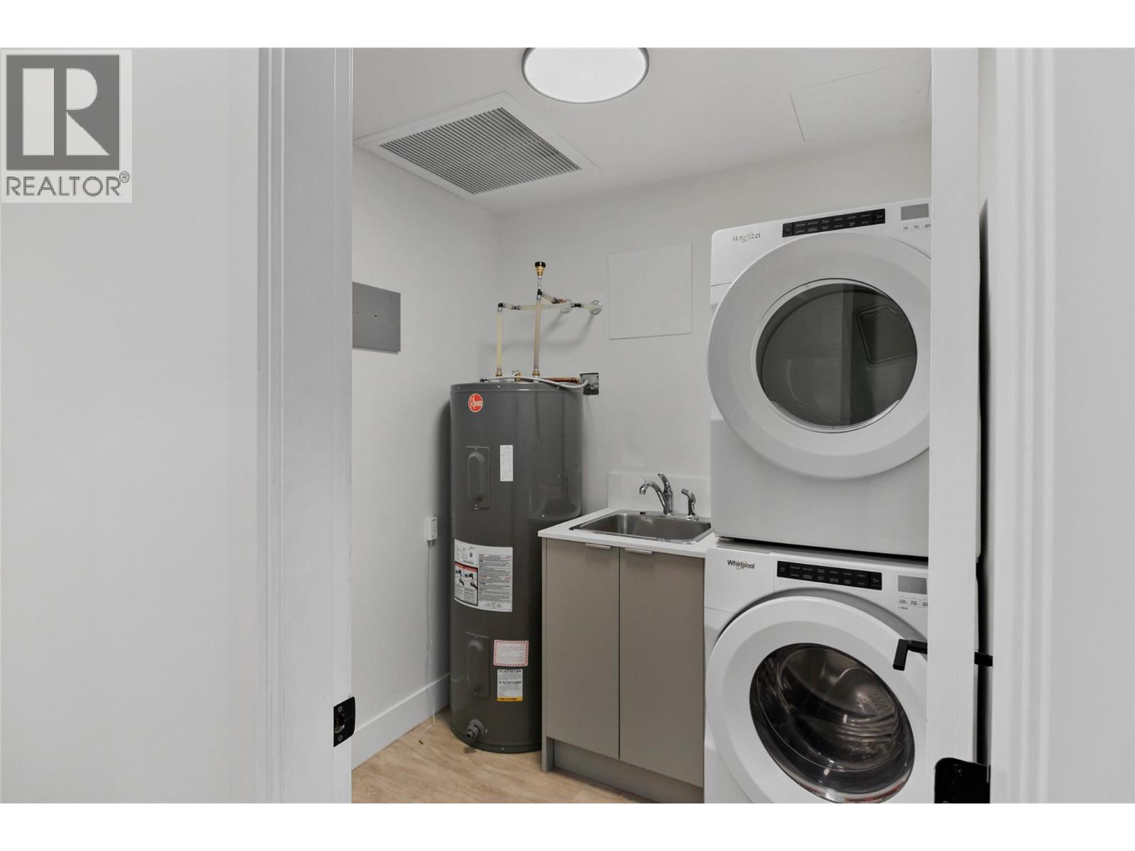 1701 Coursier Avenue Unit# 2204, Revelstoke, British Columbia  V0E 2S3 - Photo 13 - 10378495