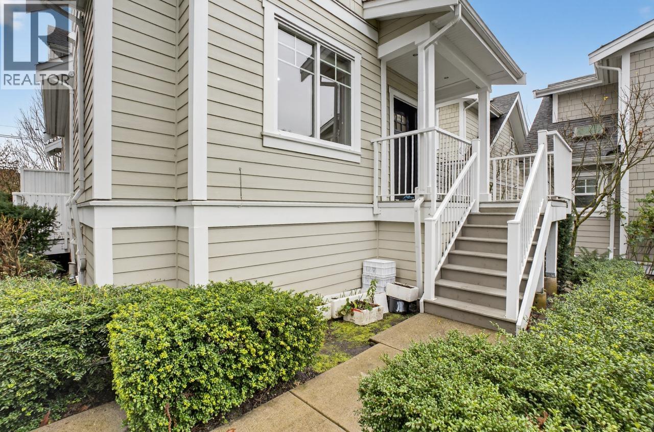 5685 Killarney Street, Vancouver, British Columbia  V5R 3W4 - Photo 2 - R3099402