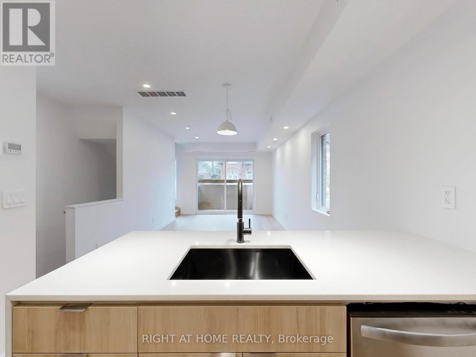 2 - 14 Salem Avenue, Toronto, Ontario  M6H 3C1 - Photo 22 - W12864664