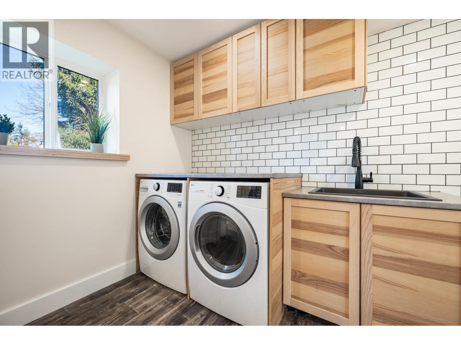 21635 123 Avenue, Maple Ridge, British Columbia  V2X 4C4 - Photo 23 - R3099380